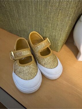 Vans - Kids Gold Glitter Mary Jane’s
